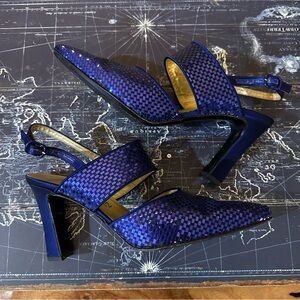St. John Vintage Blue Sequin Slingback Kitten Heels Size 8 Made in Italy
